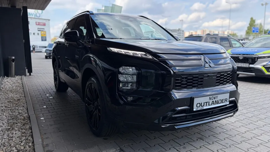 MITSUBISHI Outlander Outlander PHEV Black Edition