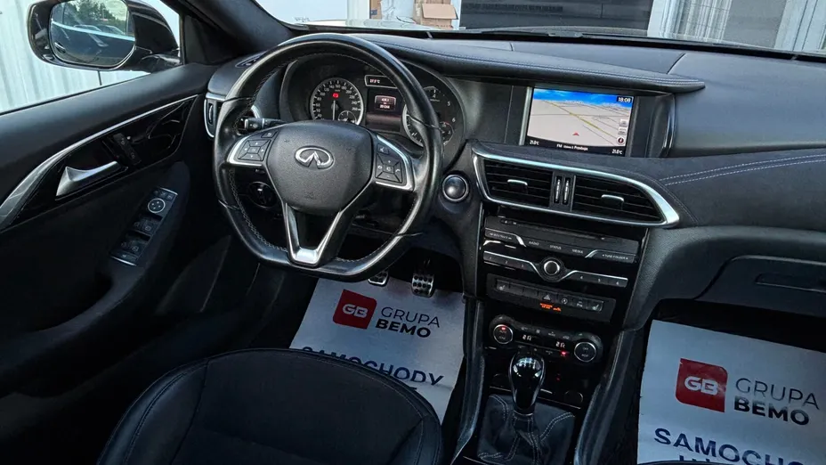 INFINITI Q30 Q30 1.5d City Black Edition