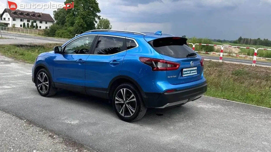 NISSAN Qashqai -