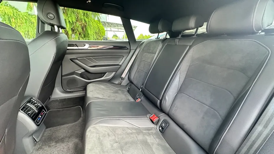 VOLKSWAGEN Arteon Arteon 2.0 TSI R-Line DSG