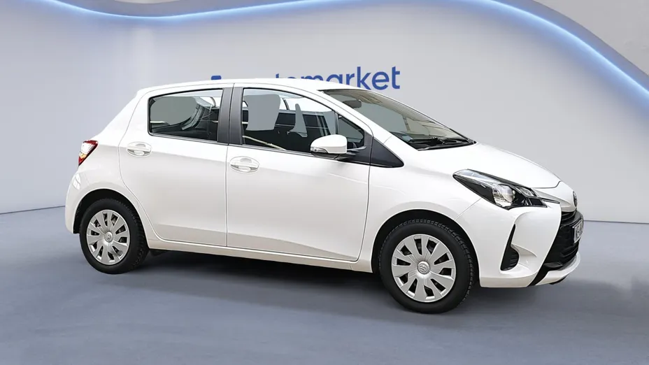 TOYOTA Yaris Yaris 1.5 Active