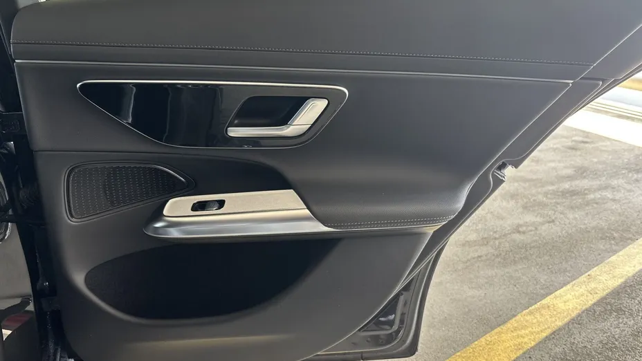 MERCEDES-BENZ E Klasa E 200 mHEV 4-Matic AMG 9G-Tronic