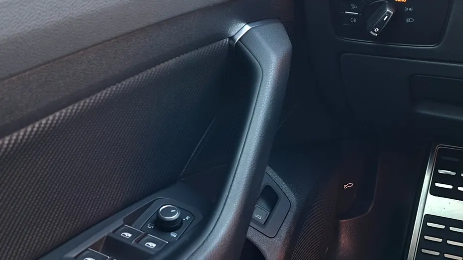 VOLKSWAGEN Arteon Arteon 2.0 TSI 4Motion R DSG