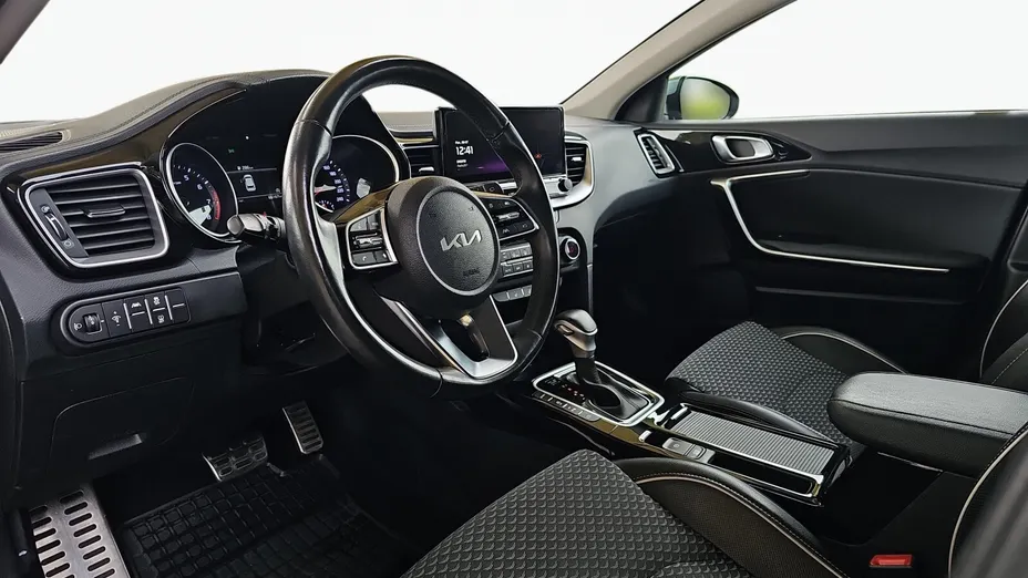 KIA Cee'd Ceed 1.5 T-GDI Business Line DCT