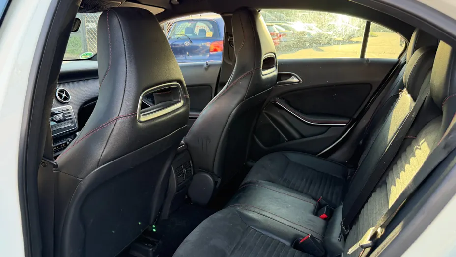 MERCEDES-BENZ A Klasa A 180 AMG Line