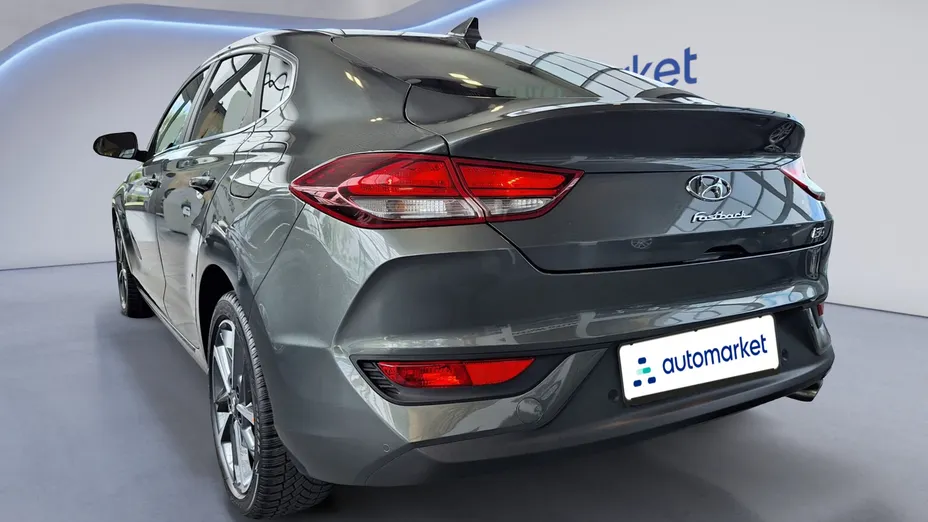 HYUNDAI i30 i30 Fastback 1.5 T-GDI 48V Smart DCT