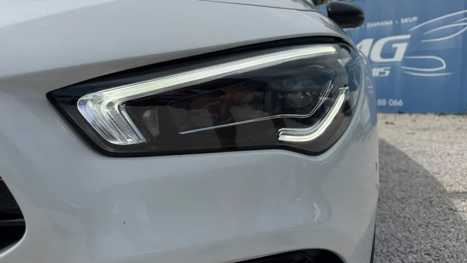 MERCEDES-BENZ CLA -