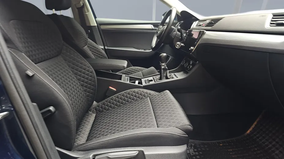 SKODA Superb Superb 2.0 TDI SCR Ambition