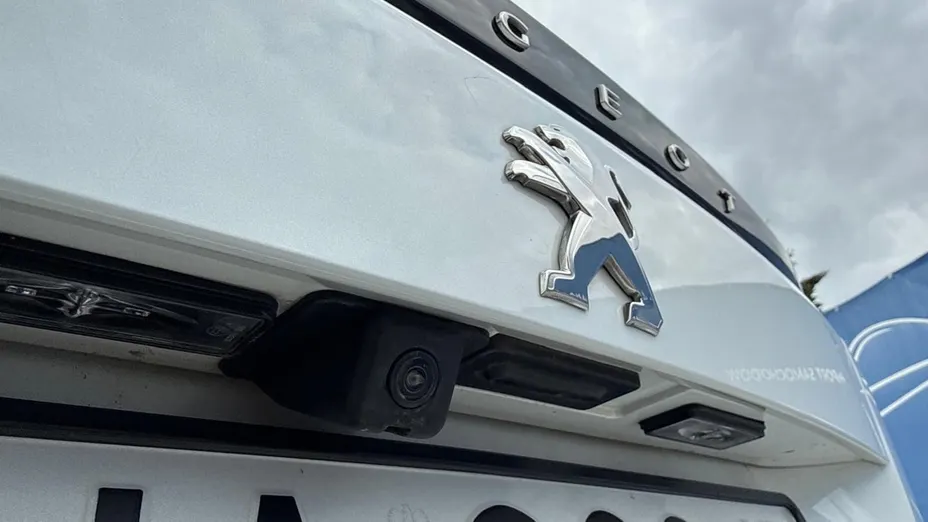 PEUGEOT 2008 -