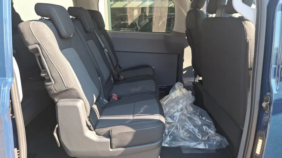 VOLKSWAGEN Transporter Transporter Kombi TDI L2H1 M1 Nowy