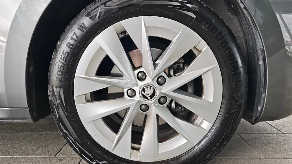 SKODA Octavia Octavia 1.5 TSI mHEV Selection DSG