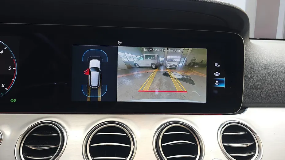 MERCEDES-BENZ E Klasa E 220 d 4-Matic