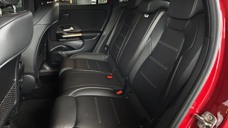 MERCEDES-BENZ GLA GLA 200 mHEV AMG Line 7G-DCT