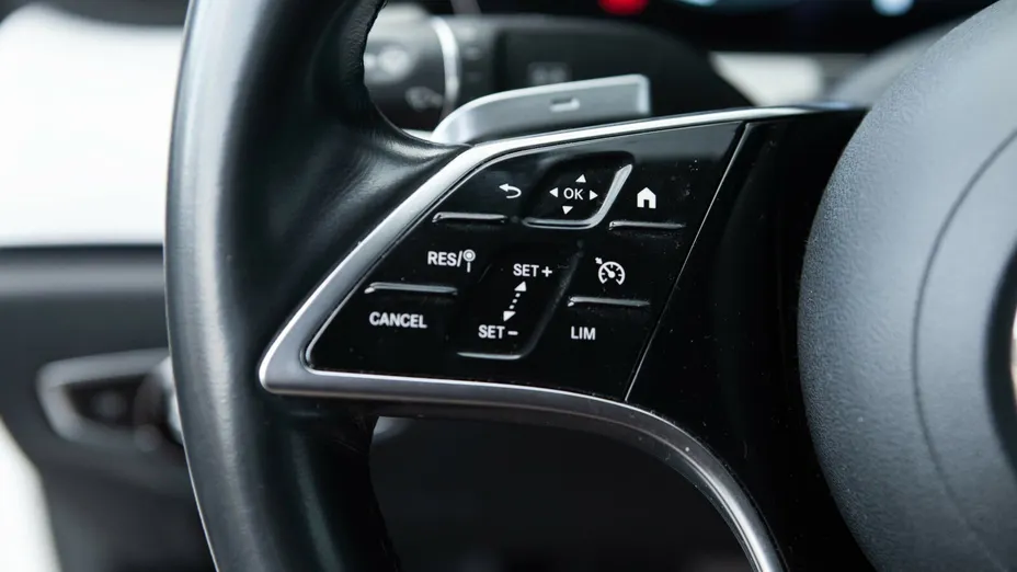 MERCEDES-BENZ E Klasa E 220 d 4-Matic AMG