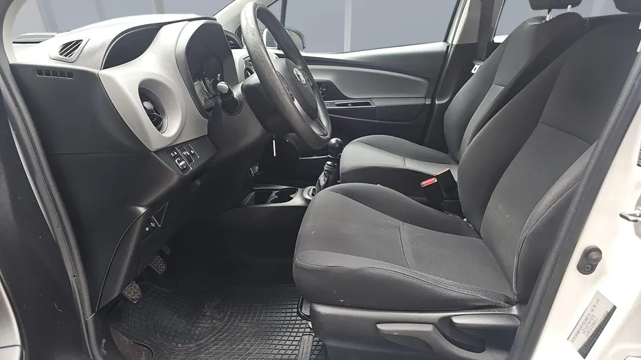 TOYOTA Yaris Yaris 1.0 Active