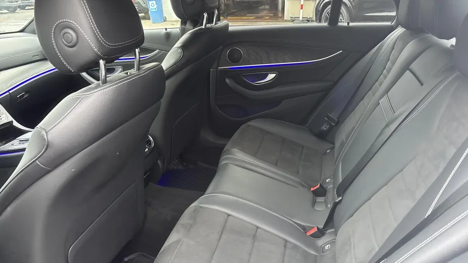 MERCEDES-BENZ E Klasa E 220 d 4-Matic AMG/Avantgarde