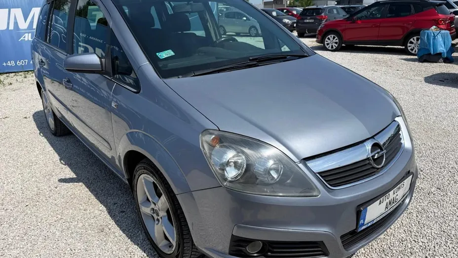 OPEL Zafira -