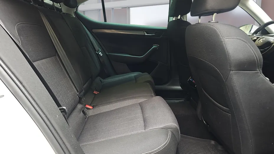 SKODA Superb Superb 2.0 TDI SCR Style DSG