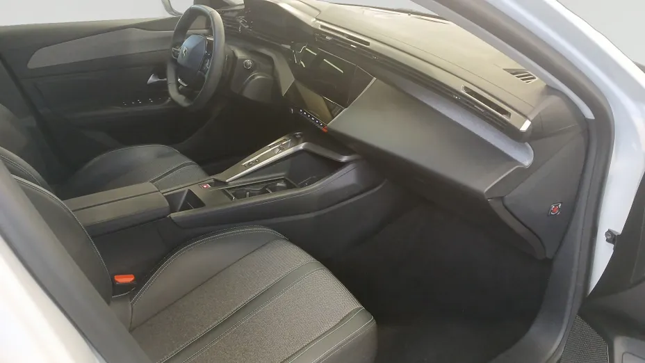 PEUGEOT 408 -