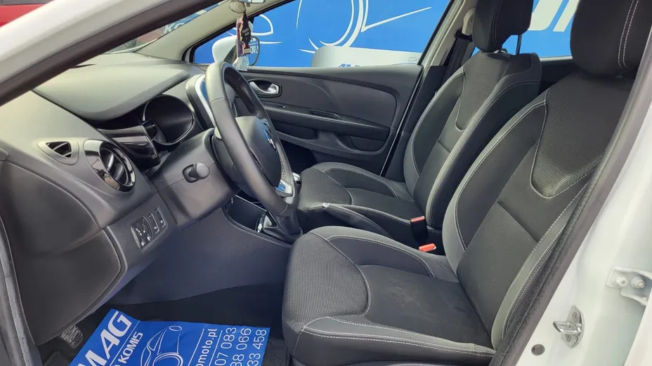 RENAULT Clio -