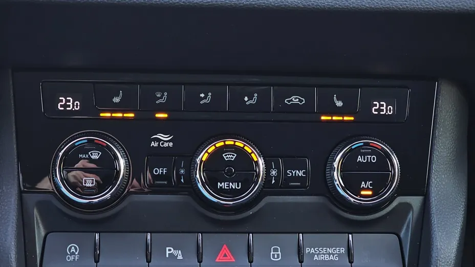 SKODA Karoq Karoq 2.0 TDI SCR 4x4 Style DSG