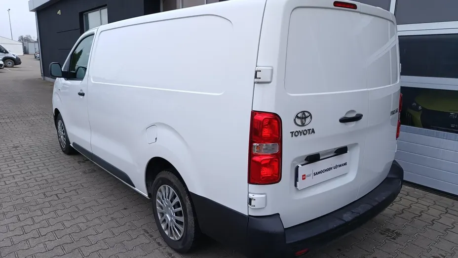 TOYOTA Proace -