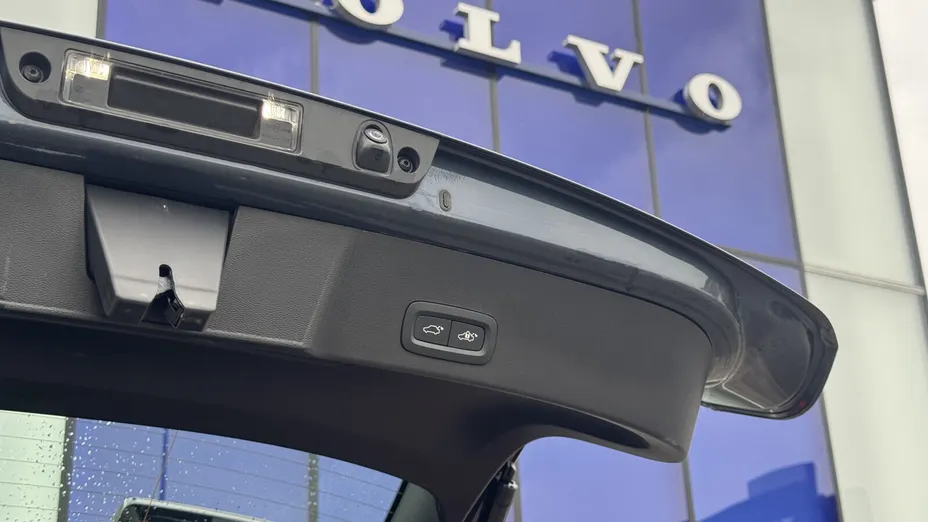 VOLVO XC40 XC40 B3 Plus Dark aut