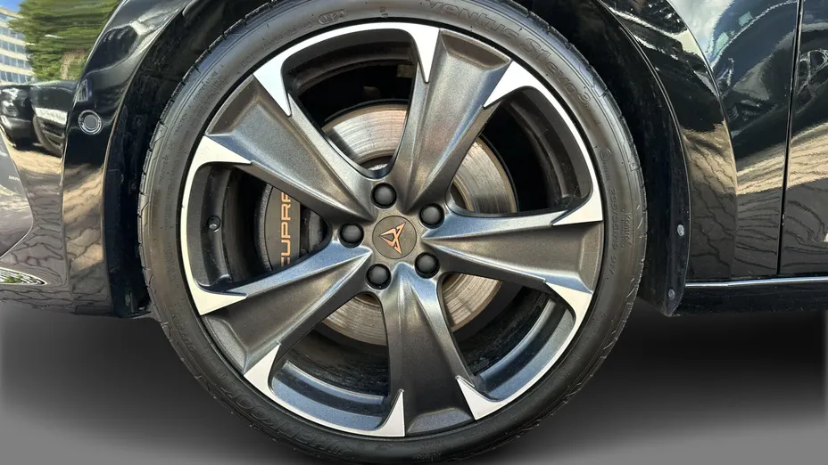 CUPRA Leon Leon 2.0 TSI 4Drive VZ DSG