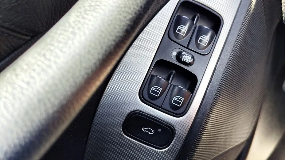 MERCEDES-BENZ CLK -