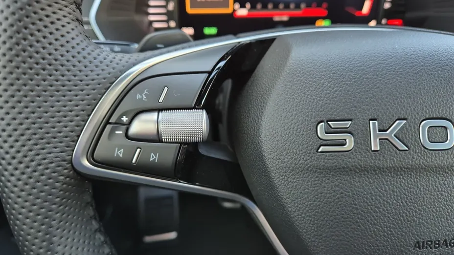 SKODA Octavia Octavia 1.5 TSI mHEV Sportline Tech DSG Nowy