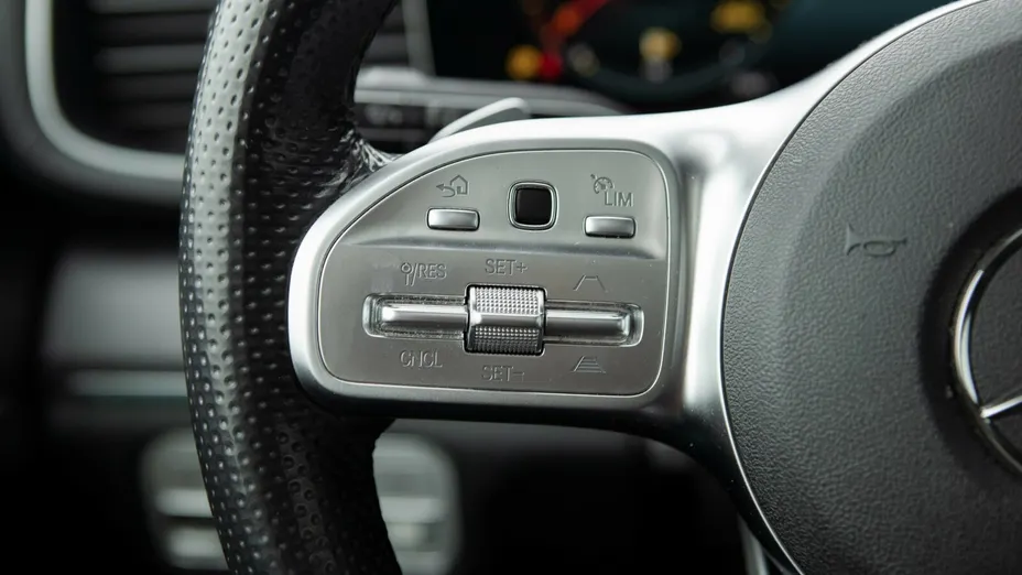 MERCEDES-BENZ GL GLS 400 d 4-Matic