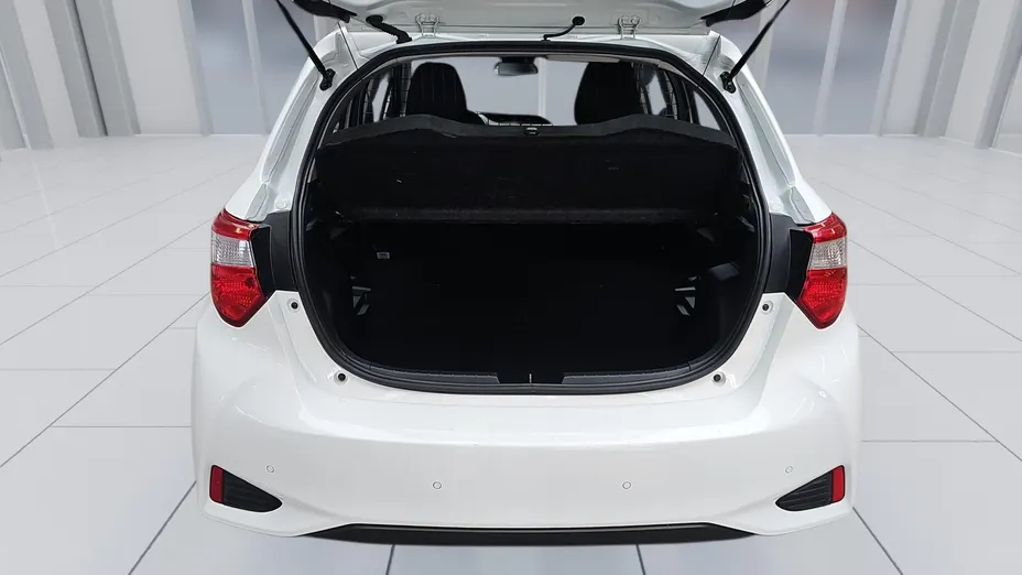 TOYOTA Yaris Yaris 1.5 Active