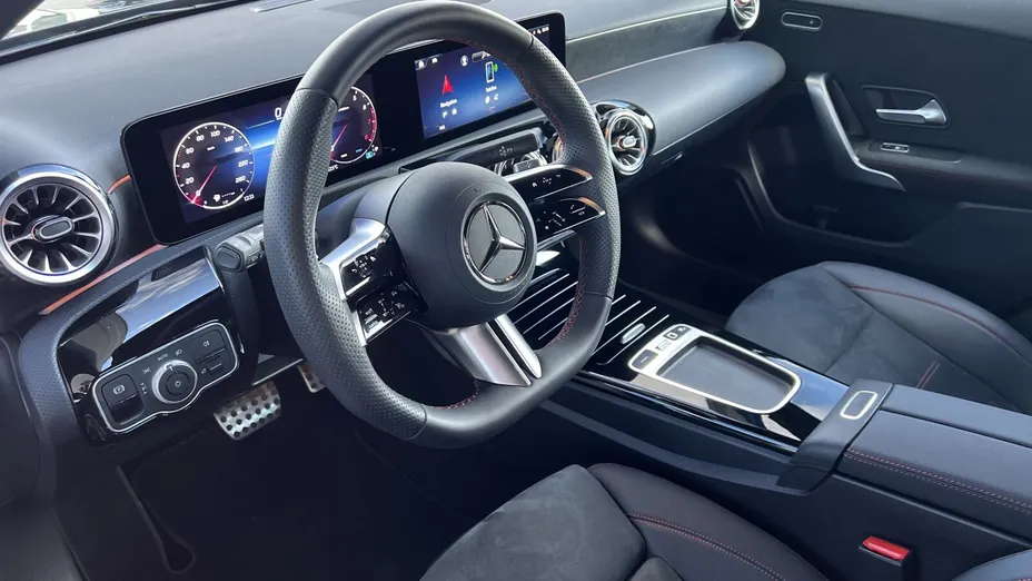 MERCEDES-BENZ A Klasa A 200 AMG Line 7G-DCT