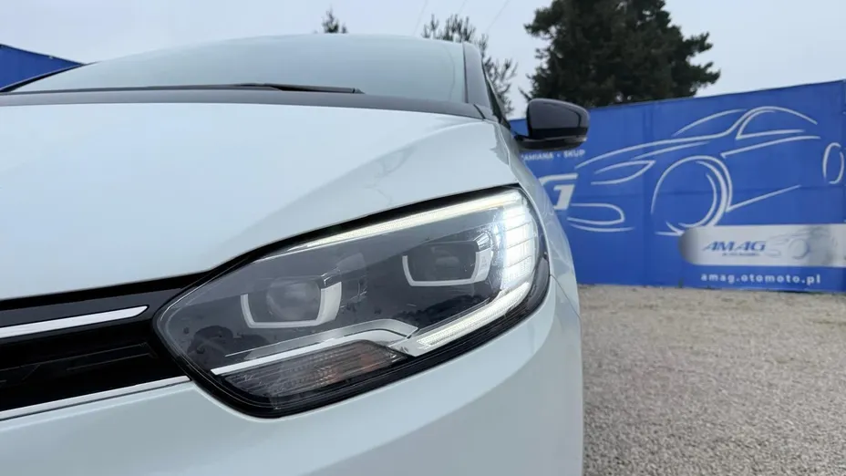 RENAULT Scenic -