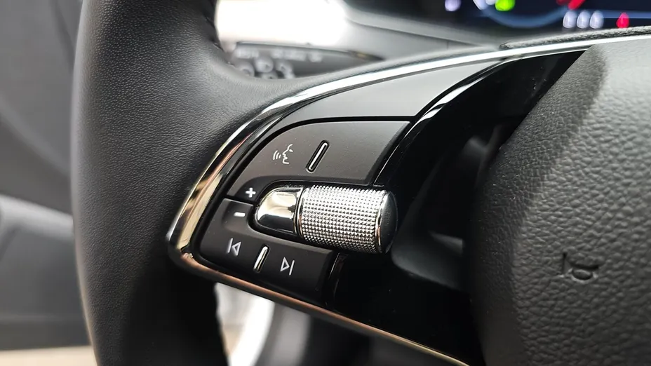 SKODA Superb Superb 2.0 TDI SCR Ambition DSG