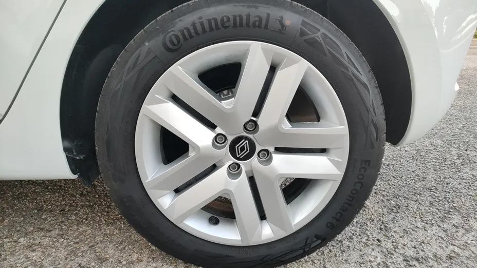 RENAULT Clio -