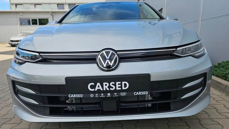 VOLKSWAGEN Golf Golf VIII 1.5 eTSI mHEV Life Plus DSG