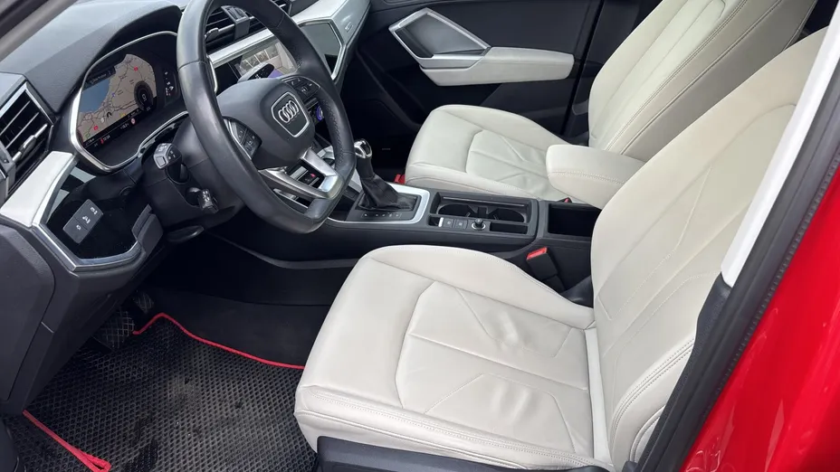AUDI Q3 Sportback -