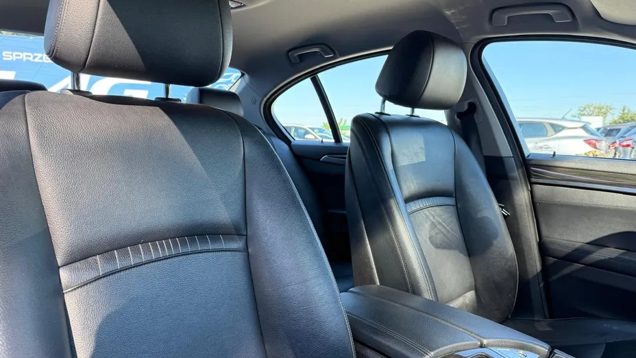 BMW Seria 5 518d Luxury Line aut