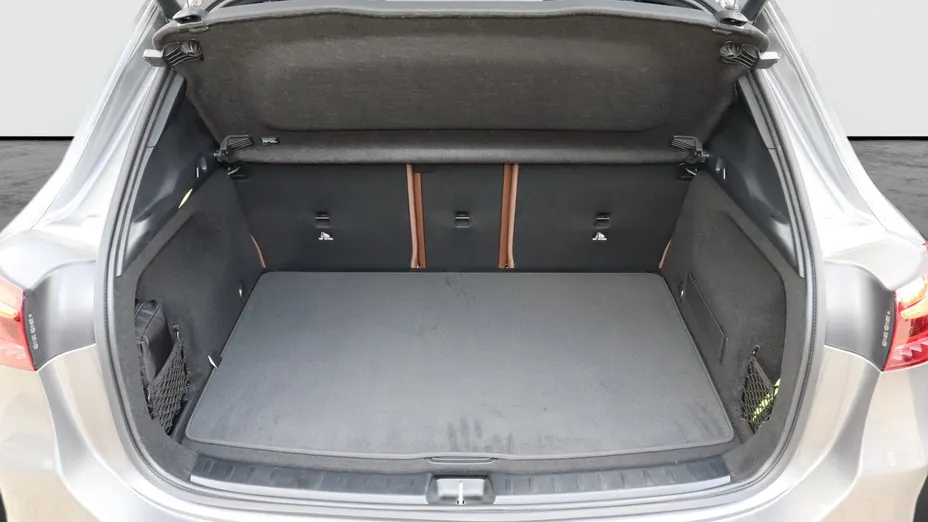 MERCEDES-BENZ GLA GLA 200 d AMG Line 8G-DCT