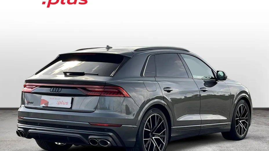 AUDI SQ8 -