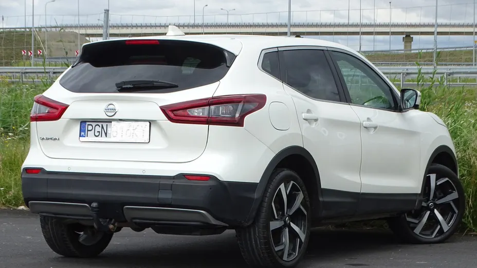NISSAN Qashqai -
