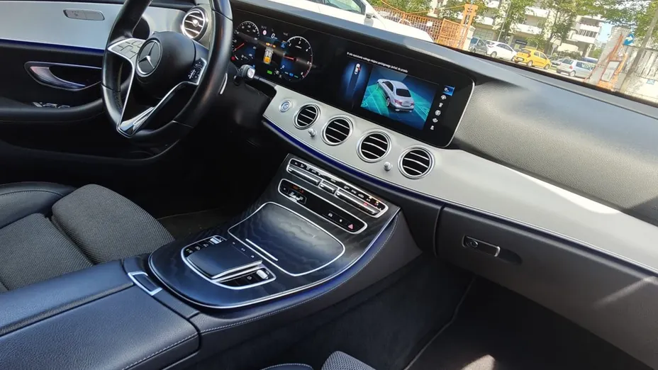 MERCEDES-BENZ E Klasa E 220 d 4-Matic Avantgarde