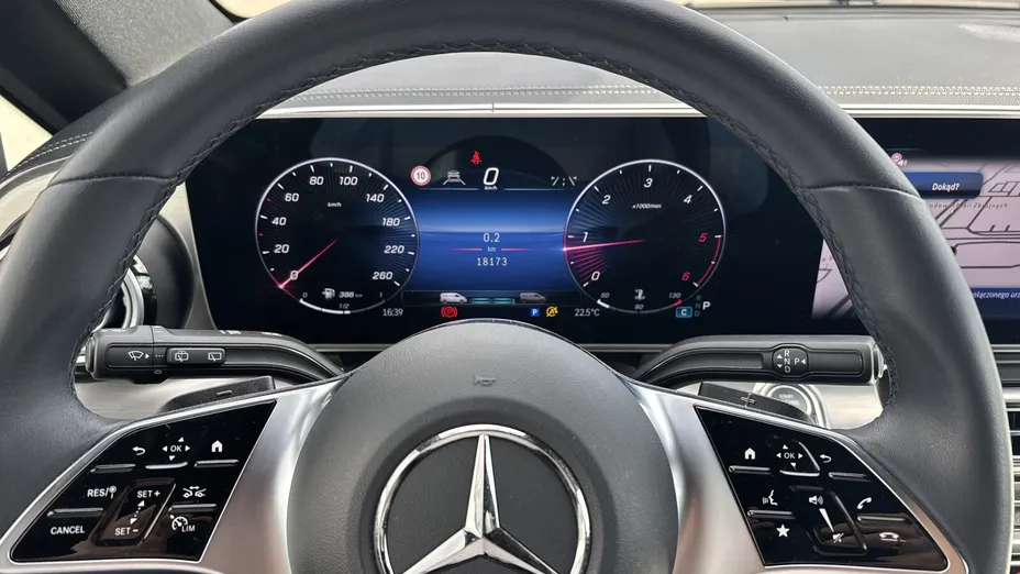 MERCEDES-BENZ V Klasa V 300 d 4-Matic 9G-Tronic Exclusive (długi)