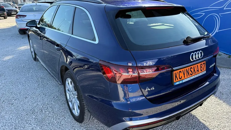 AUDI A4 -