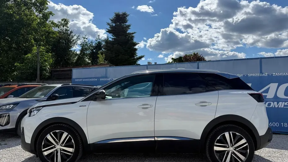 PEUGEOT 3008 -