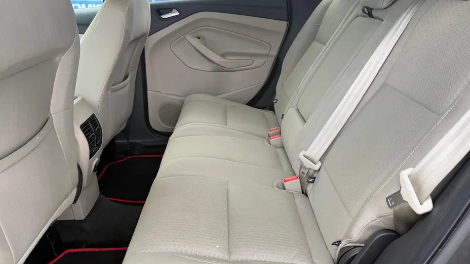 FORD Kuga -