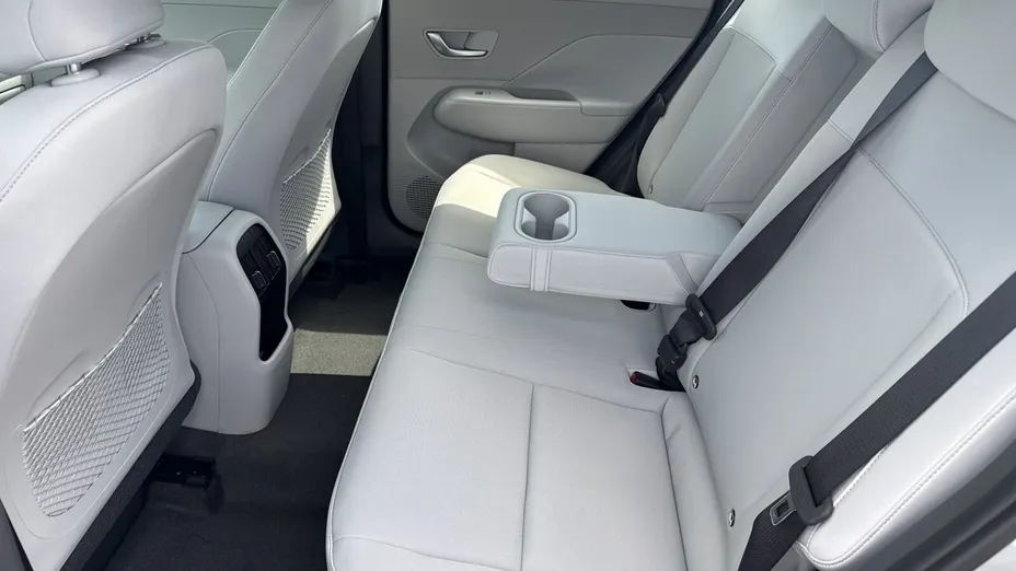 HYUNDAI Kona Kona 1.6 GDI Hybrid Executive DCT Nowy