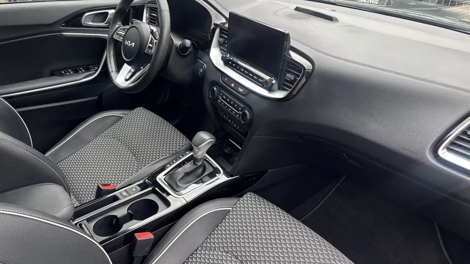 KIA Cee'd Ceed 1.6 GDI PHEV Business Line DCT