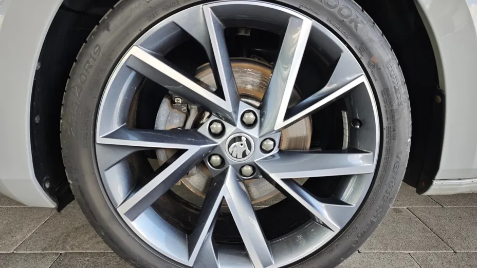 SKODA Superb Superb 2.0 TDI SCR Sportline DSG